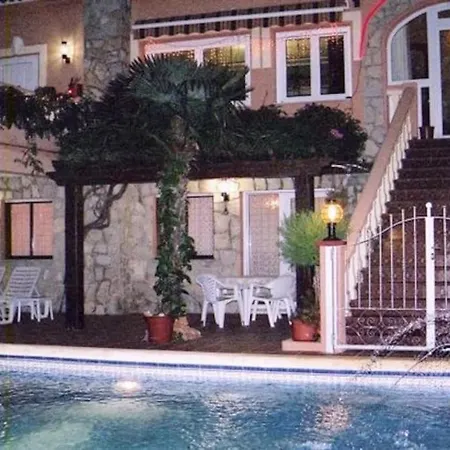 Carmen Costa Blanca Apartment *